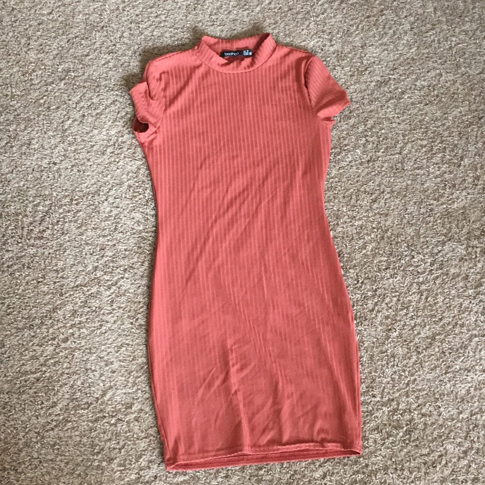 Muted orange/coral light bodycon knee dress